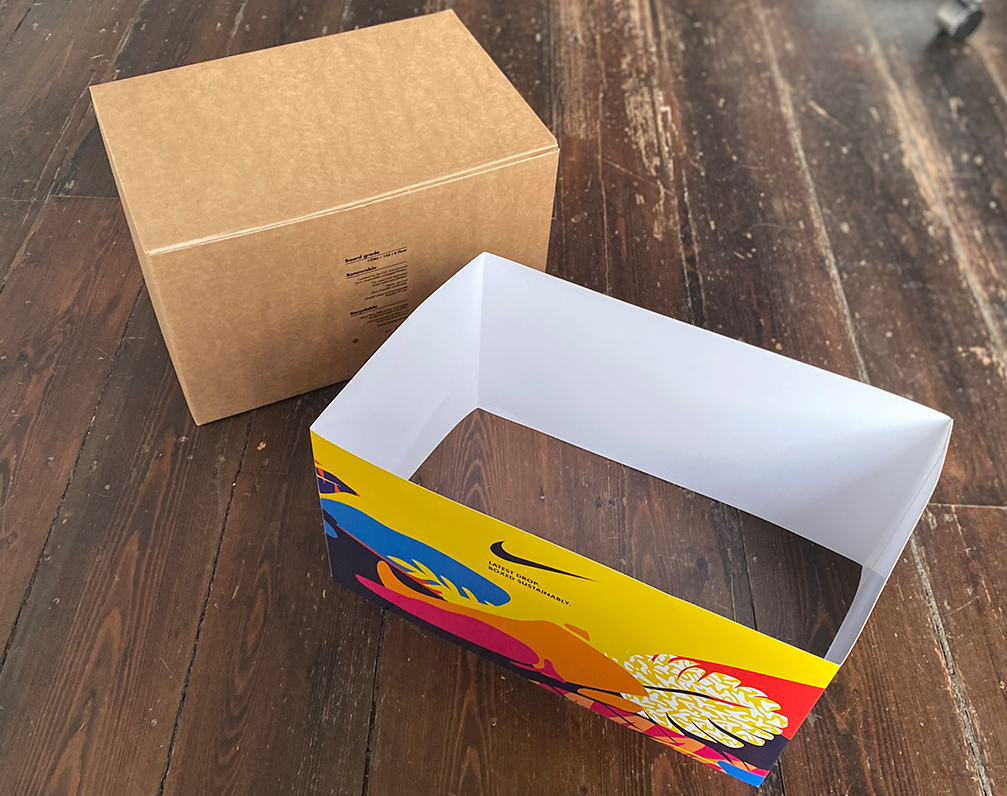 packaging with sleeve