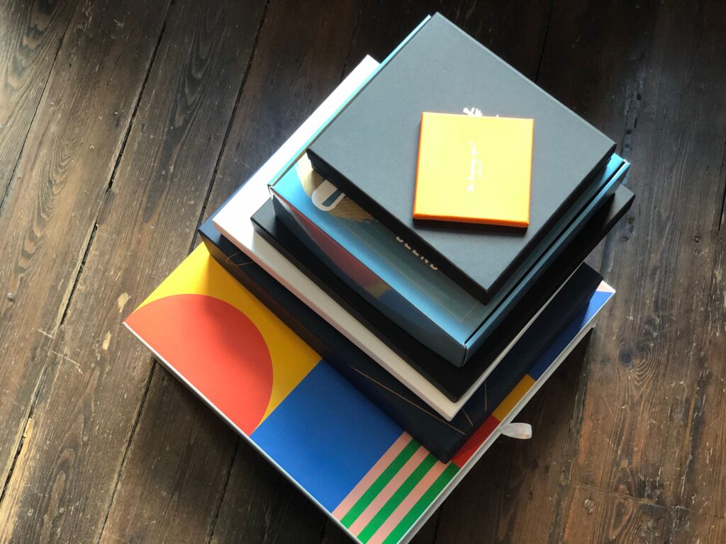 multiple boxes colours